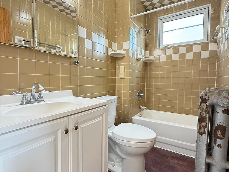 4 Lawrence Pl — Photo 7