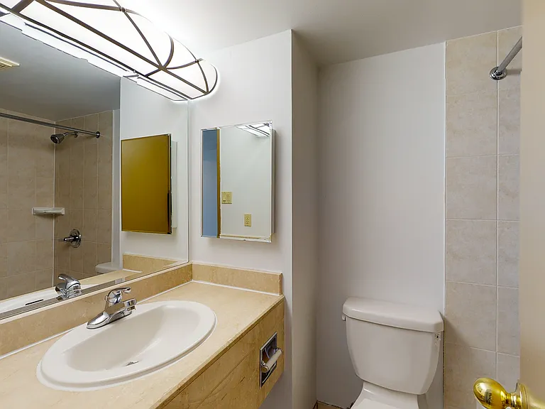 341 Maclaren St — Photo 37