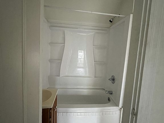 3rd image of 7 Valley St #2