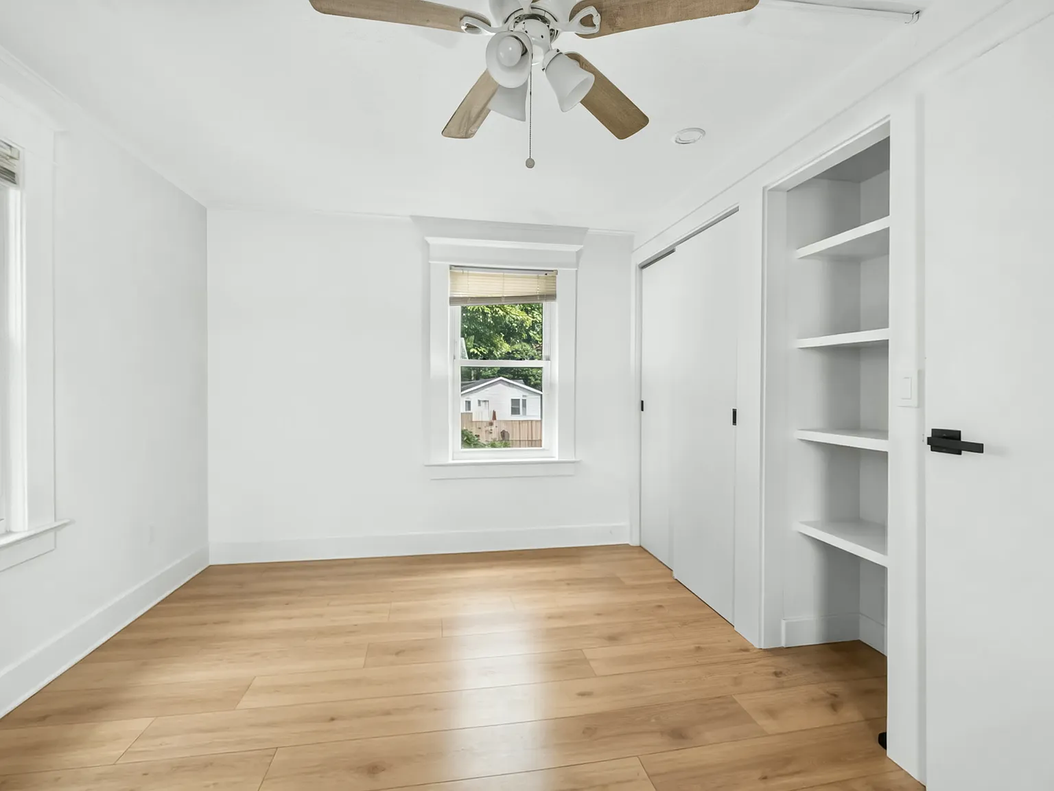 12 Hawkins Ave — Photo 4