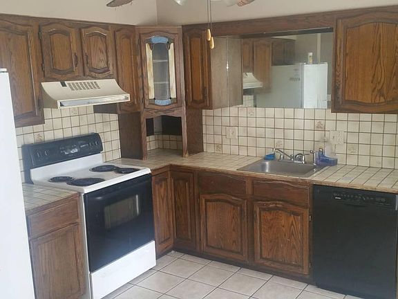 4th image of 1277 Gentian Dr SE