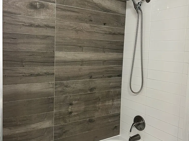 Livingstone Apartment Homes — Photo 15