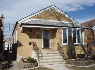 5748 S Massasoit Ave, Chicago, IL 60638