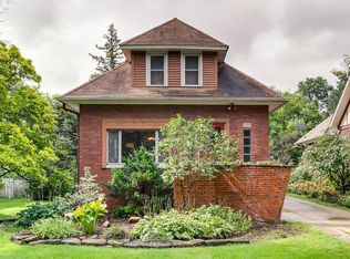 379 Olmsted Rd, Riverside, IL 60546