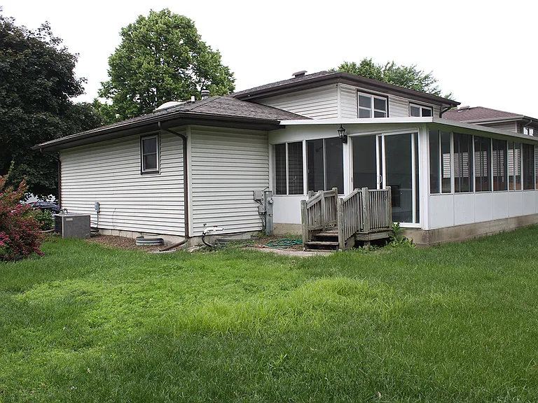 826 River Dr — Photo 22