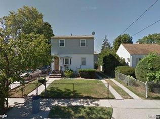 74 Nottingham Ave, Valley Stream, NY 11580