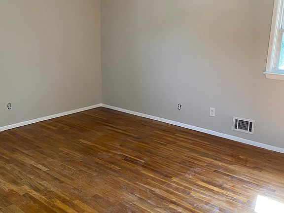 5th image of 43 Vedder Ave Floor 2