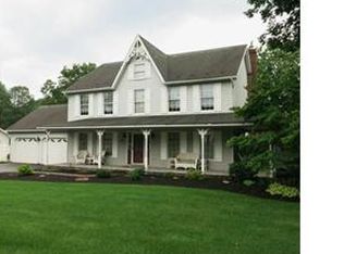 1208 Horizon Dr, Pen Argyl, PA 18072
