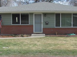 107 S 3rd St, Selah, WA 98942