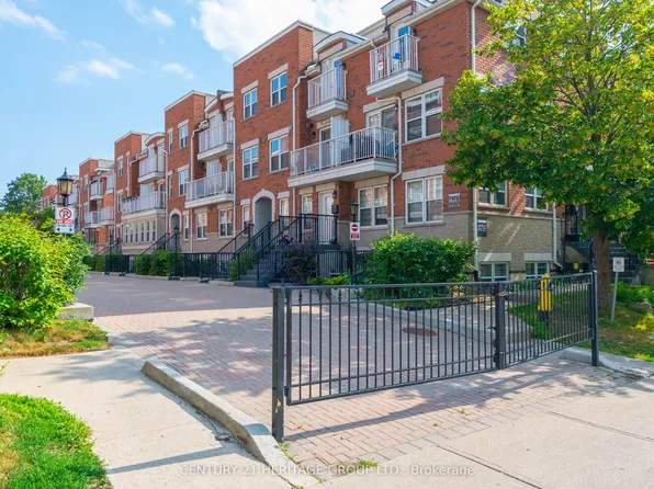 37 Four Winds Dr #24, Toronto, ON M3J 1K7