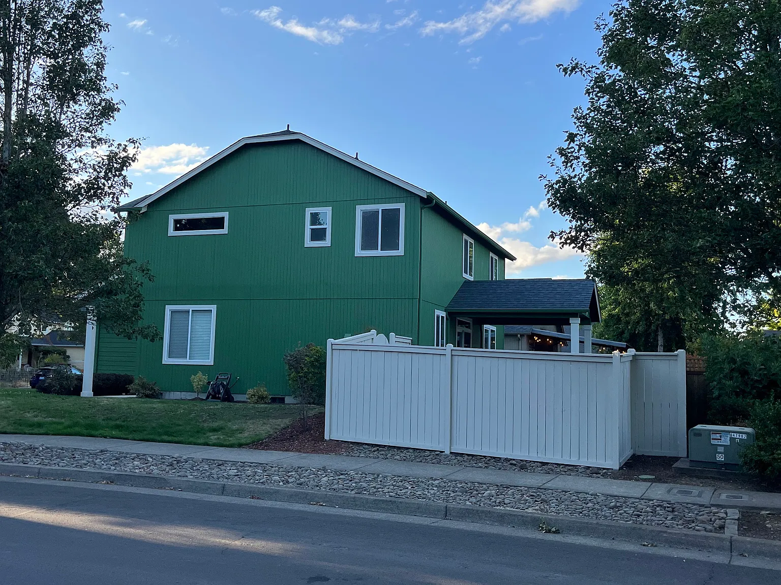 3 bed, 2.5 bath, 2048 sqft, $2,450 — Photo 4