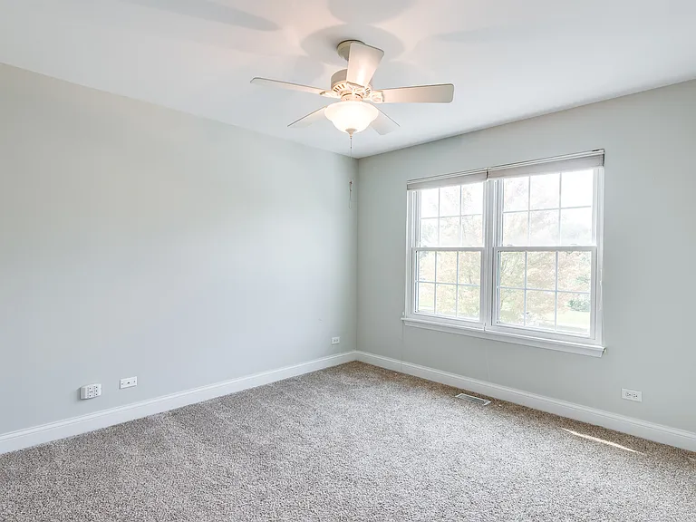 806 Woodewind Dr — Photo 17