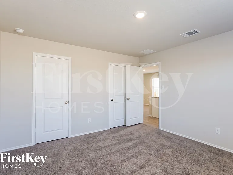 10719 Prusiner Dr — Photo 8