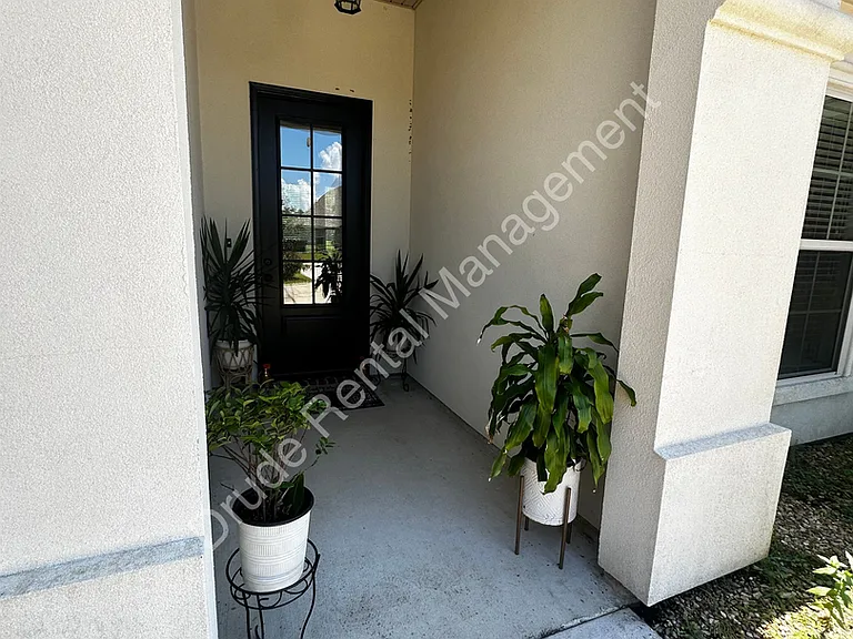 20340 Thornwood Dr — Photo 3
