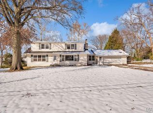 9 Ranchero Dr, Saint Charles, MO 63303