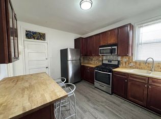 2908 N Springfield Ave APT 2R, Chicago, IL 60618