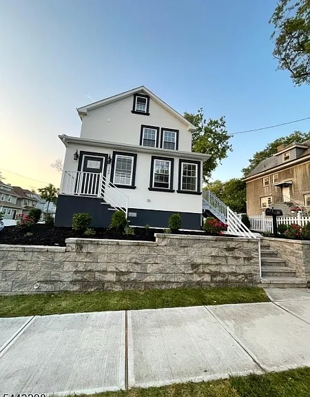 188 Greylock Pkwy #2 — Photo 1
