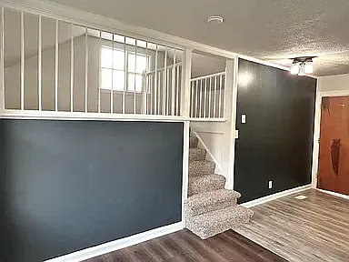 1208 Stewart Dr — Photo 14