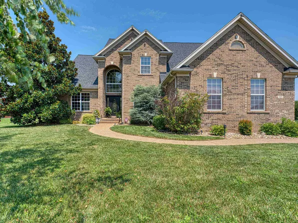 5688 Victoria Bluffs Dr, Newburgh, IN 47630