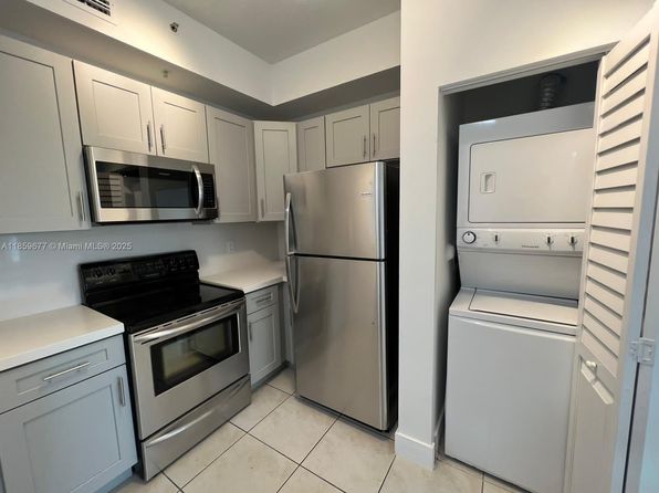 7220 NW 114th Ave APT 204