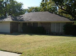 640 Caduceus Ct, Hurst, TX 76053