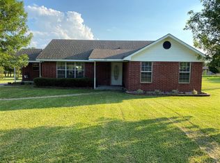 242 Meadowlark Dr, Wills Point, TX 75169