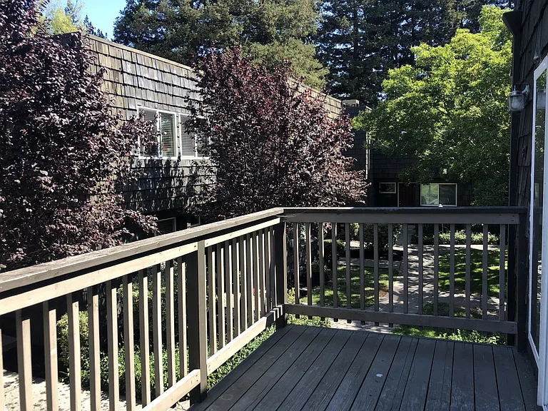Cedarwood Apartments — Photo 23