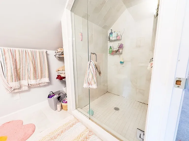 7 Bradford Ave #7 — Photo 22