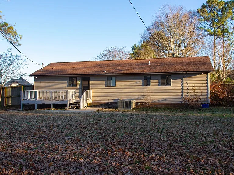 809 Bishop Cir — Photo 31