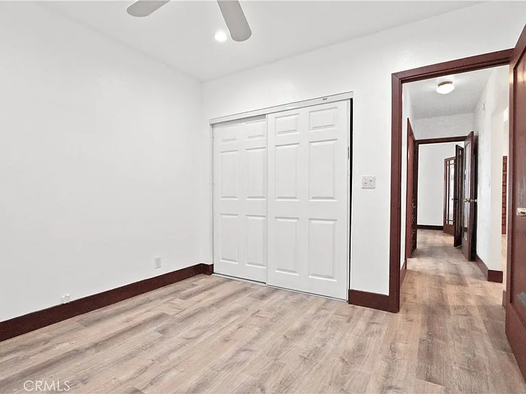 236 W Arbor Vitae St — Photo 25