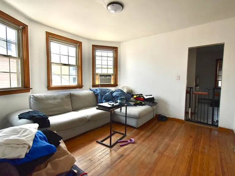 196 W 52nd St #2 — Photo 6