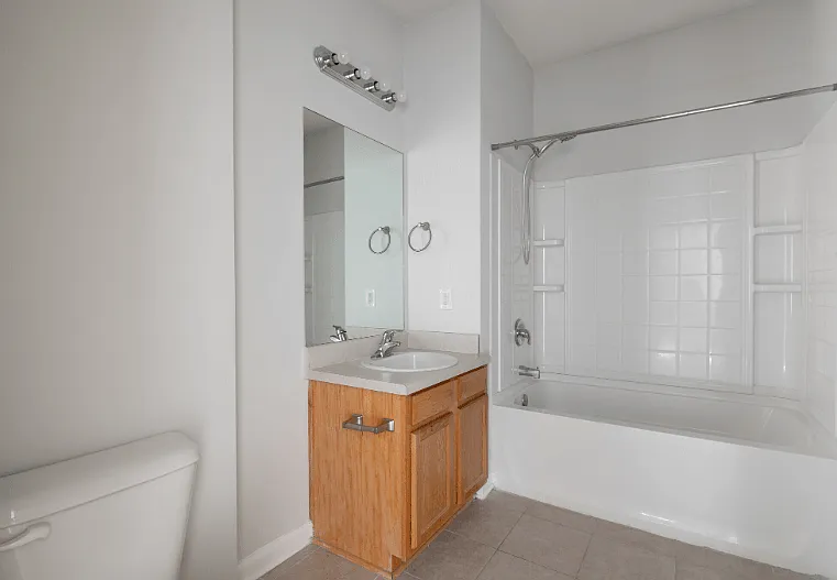 College Street Station Apartments — Photo 7