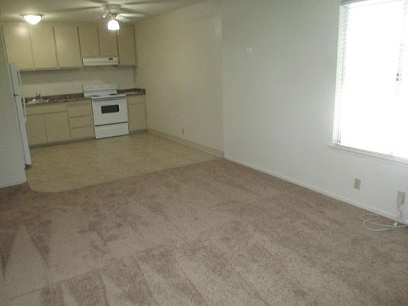 3rd image of 6167 Merrywood Dr