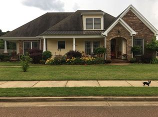 2055 Saint Ives Ln, Hernando, MS 38632