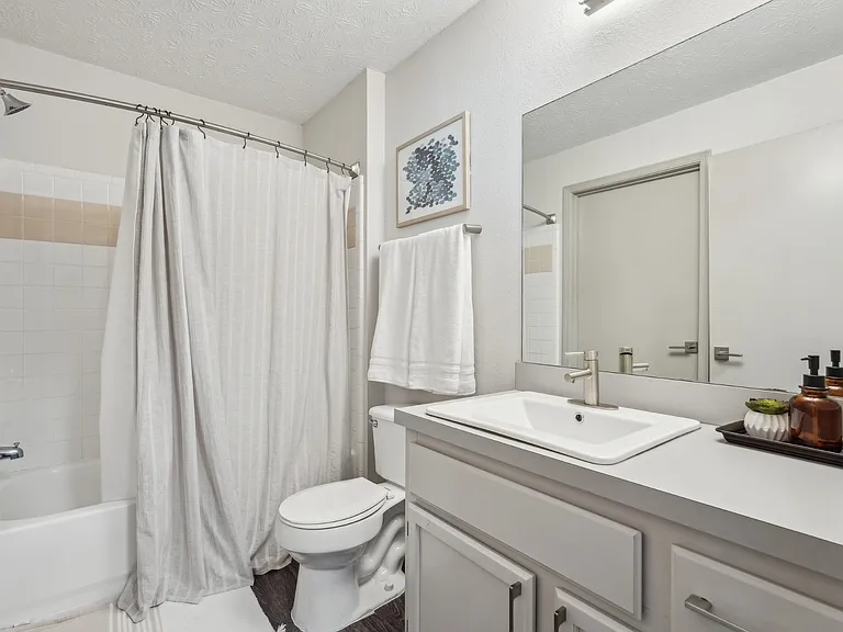 Updated Bathroom at Gwinnett Pointe Apartments in Norcross, GA 30093