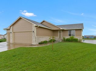 743 S Windrose Cir, Haysville, KS 67060