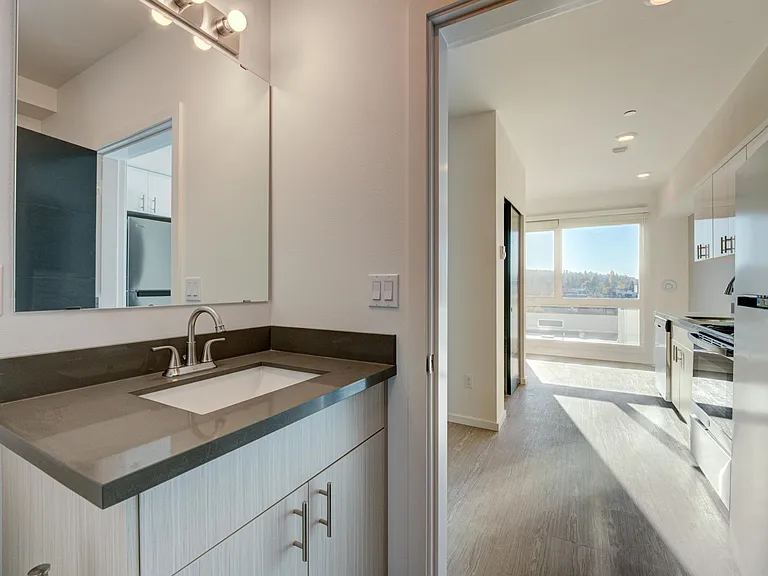Viola Apartments — Photo 49