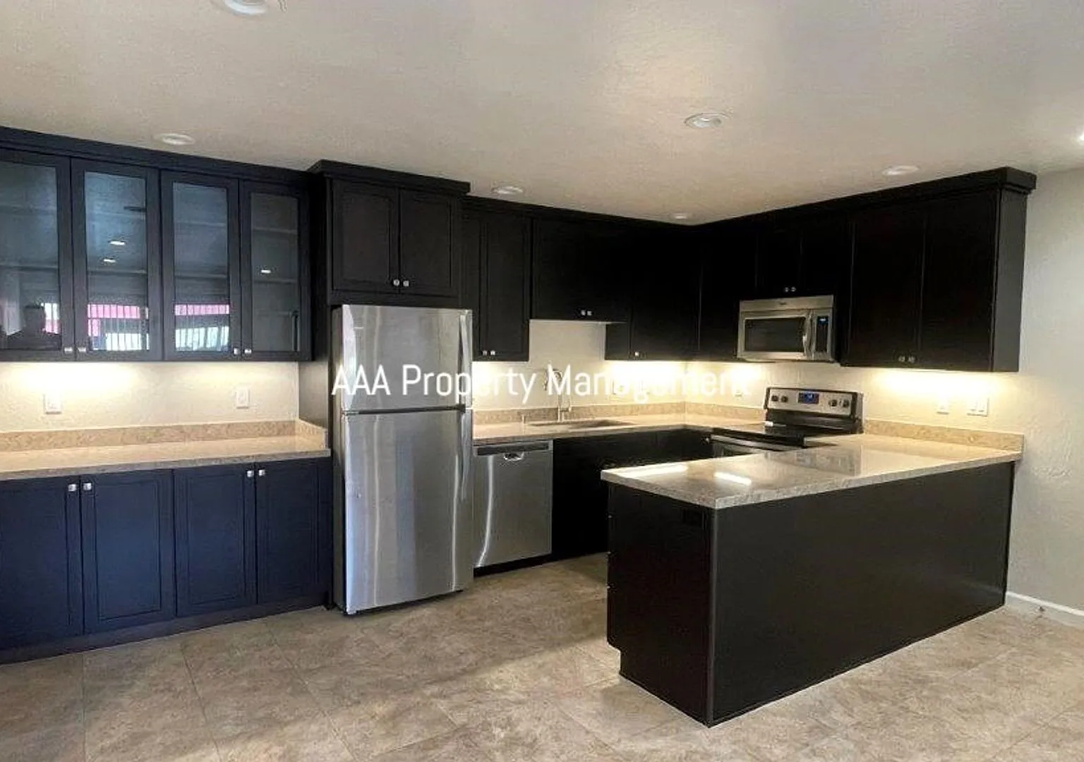 Walnut Creek! Beautiful remodeled 1 bedroom 1 bath location near John Muir Hospital and Heather F... — Photo 2