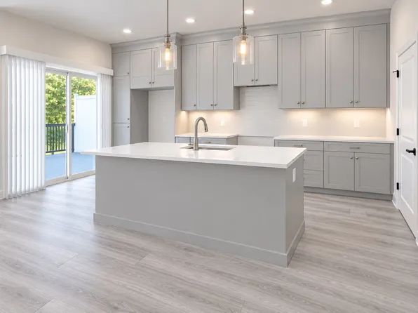 41570 Breck St, Plymouth, MI 48170