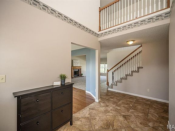 5th image of 2215 Wild Pigeon Dr