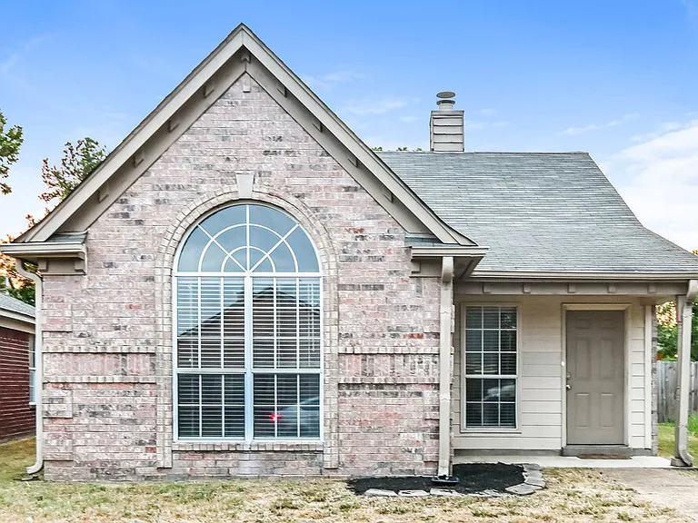 3542 E Regency Park Cir — Photo 1