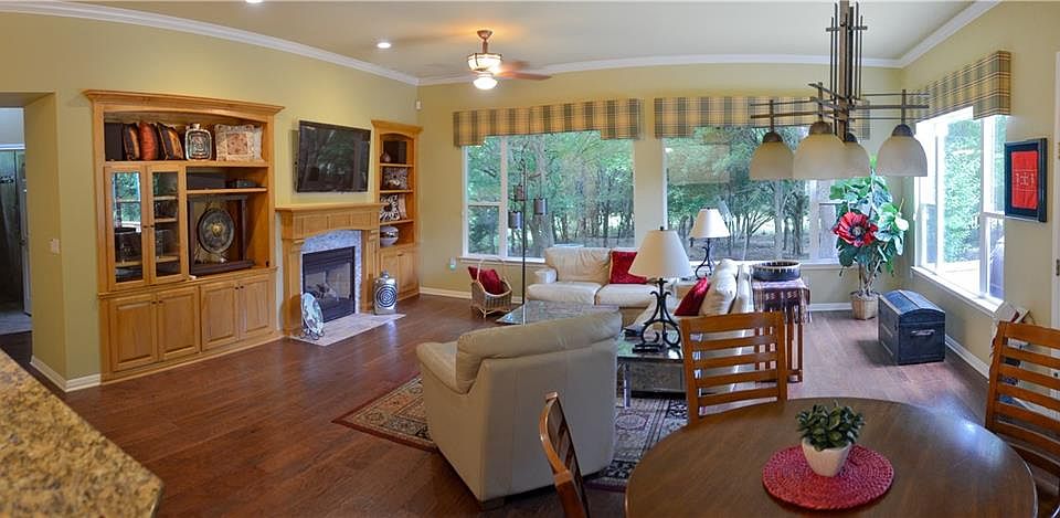 2nd image of 179 Great Frontier Dr