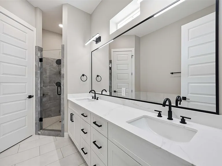 4013 Griggs Rd #B — Photo 25