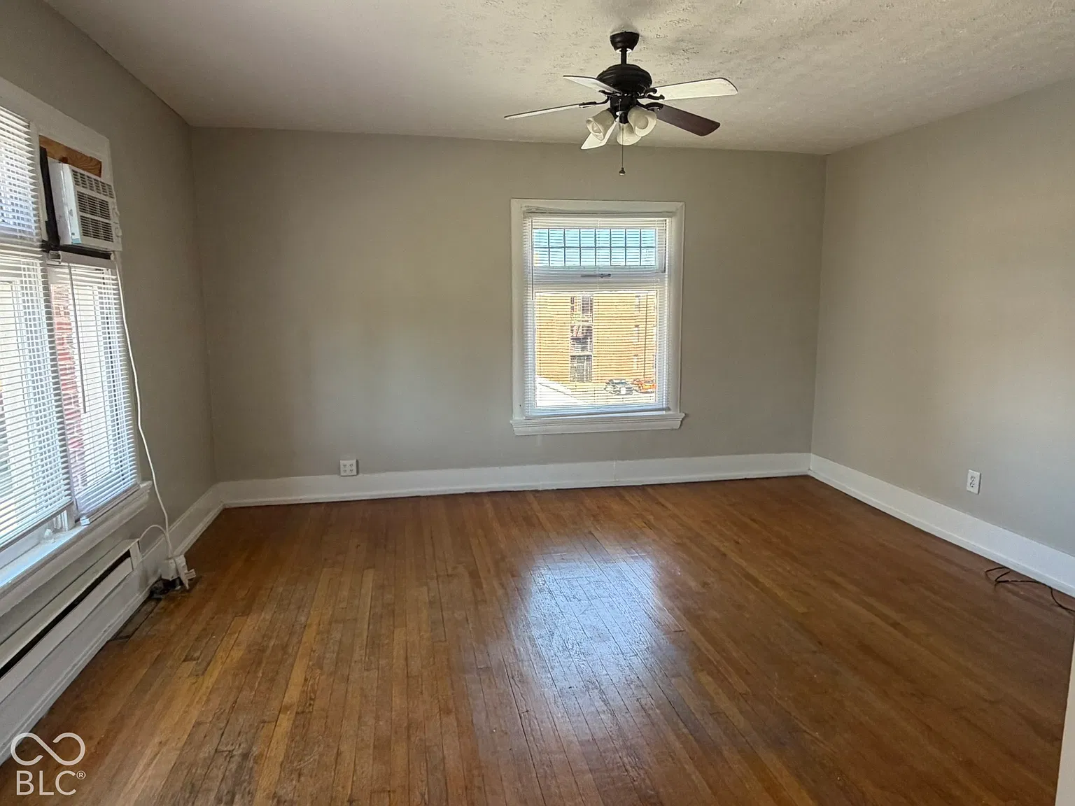 1 bed, 1.0 bath, 8987 sqft, $875 — Photo 2
