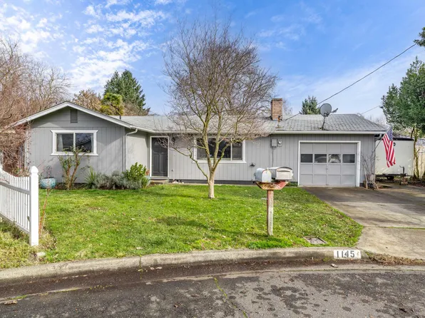1145 SW Louise Cir, Grants Pass, OR 97526