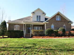 3325 Oaklyn Springs Dr, Raleigh, NC 27606