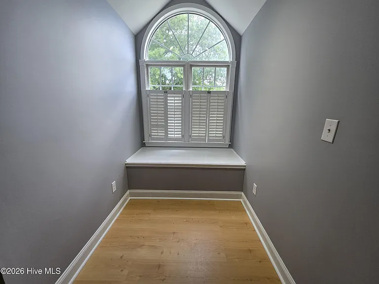 102 White Oak Dr — Photo 24