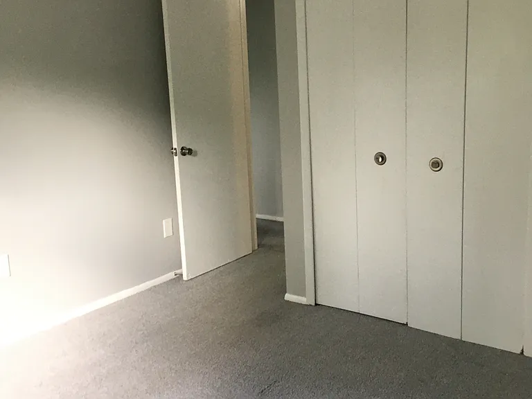 Valley York Apartments — Photo 53