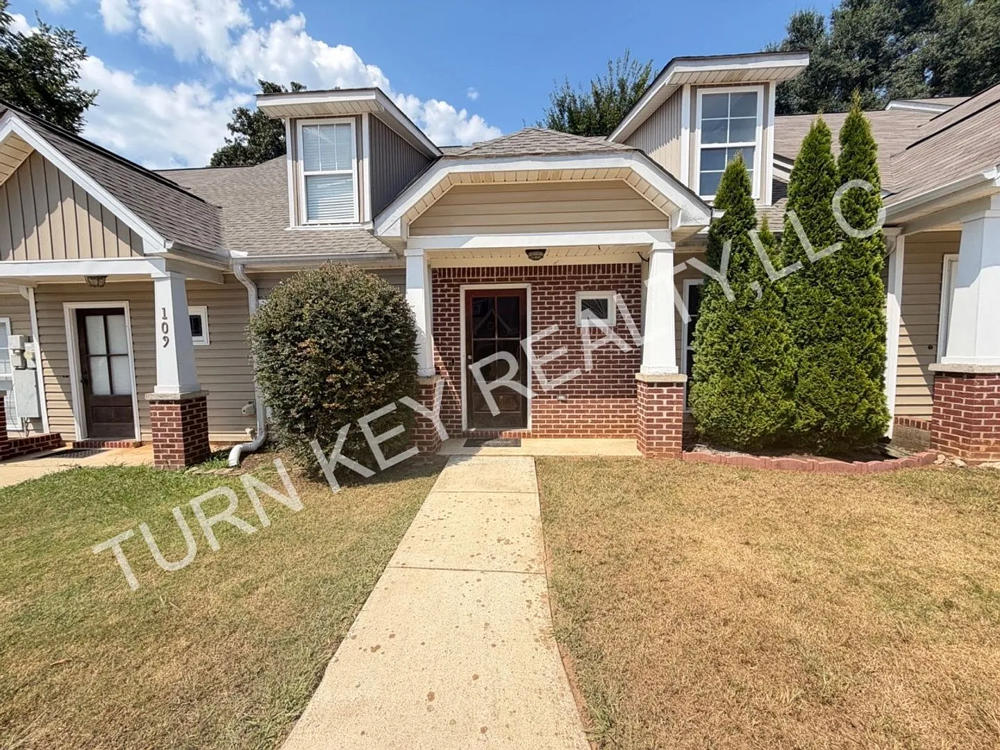 Townhouse for rent in Calera — Photo 2