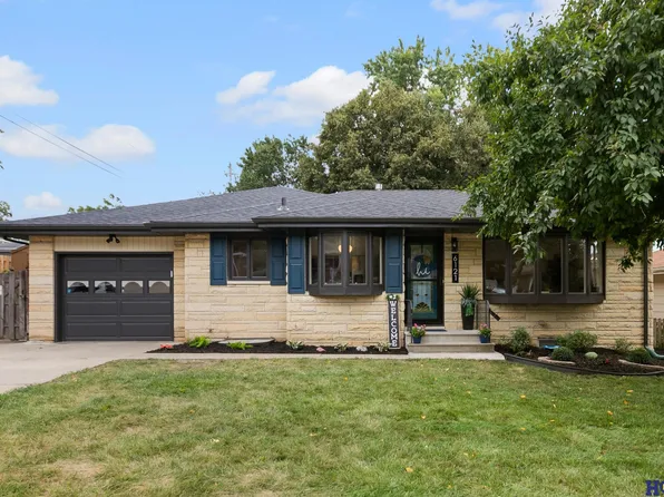 6121 Lexington Ave, Lincoln, NE 68505